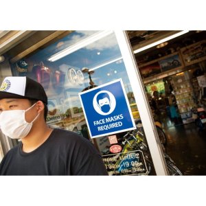 Photo1: Face Masks Required Sign