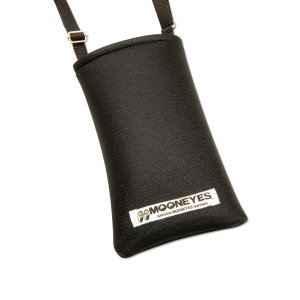 Photo8: MOON Smartphone Pouch