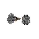 Photo: Dollar Chrome License Bolt