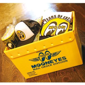 Photo: MOONEYES Storage Tote