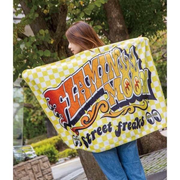 Photo2: FLAMIN' MOON Fleece Blanket (2)
