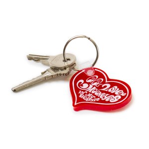 Photo: MOONEYES Heart Key Ring