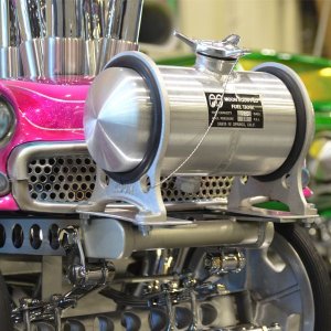 Photo: MOON Fuel Tank Quarter Gallon (1/4 Gallon)