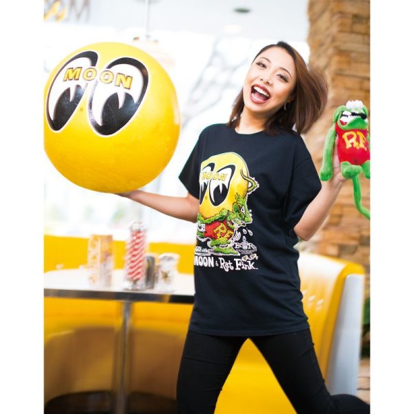 Photo1: Rat Fink x MOON T-shirt (1)