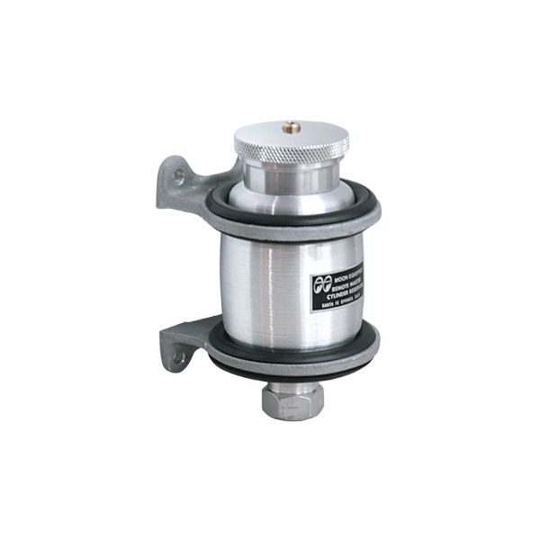 Photo: Remote Master Cylinder Reservoir
